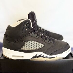 AUTHENTIC Jordan 5 Retro Moonlight size 10 CT4838-001 2021 PRE-OWNED